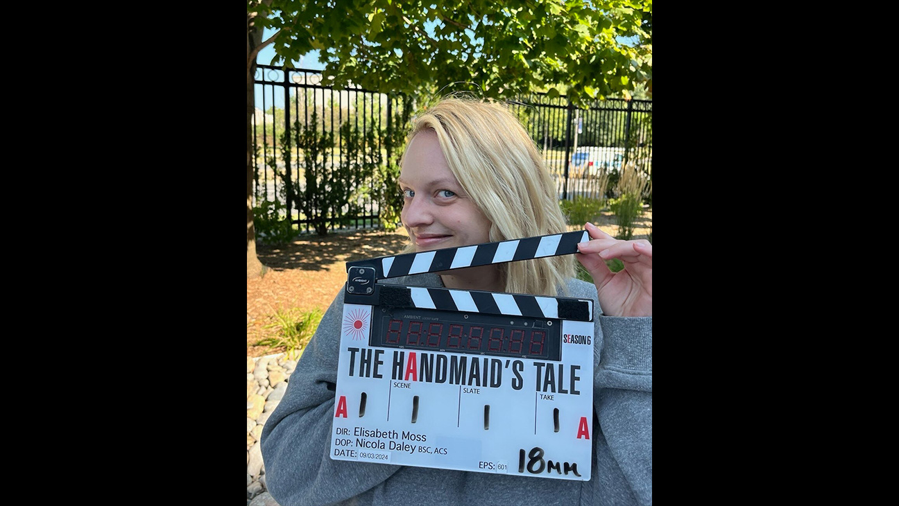 Elizabeth Moss on set of The Handmaid's Tale finale season